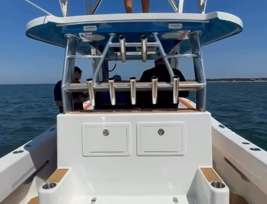 A SeaDek Finish for a One-of-a-Kind Insetta 35IFC